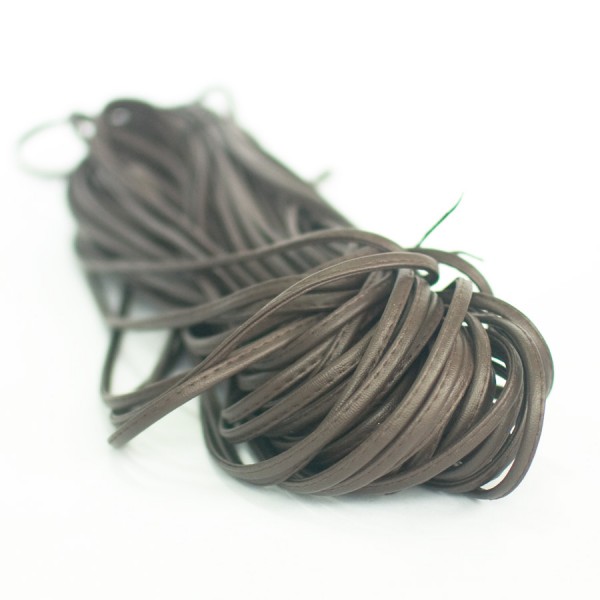 Кожаный шнур плоский 5 мм., коричневый
