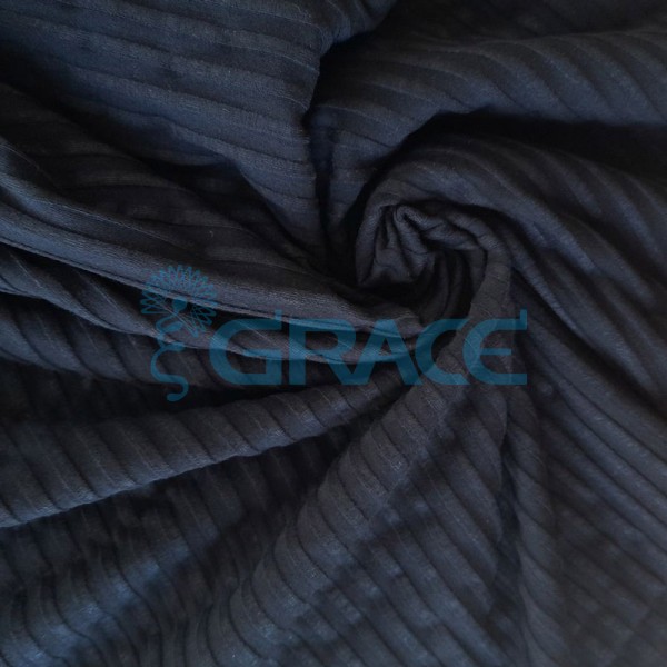Вискоза - ткань натуральная трикотажная, эластичная в черном цвете с рельефными полосами