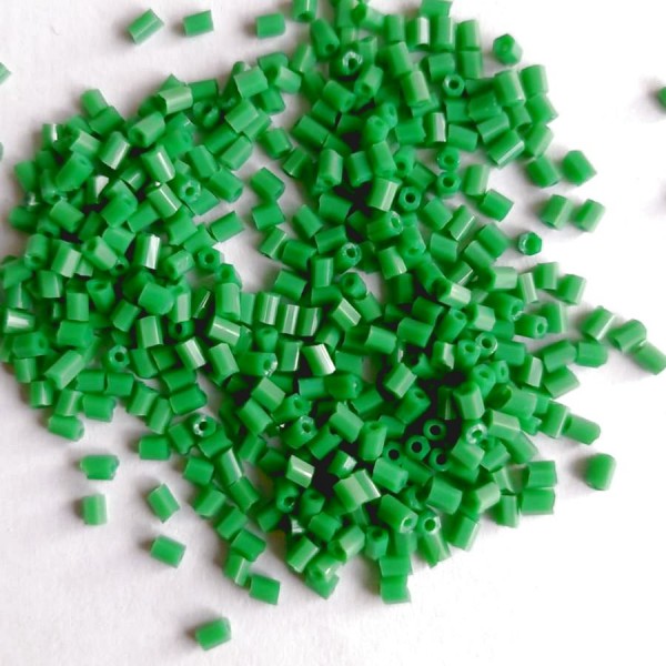 Бисер рубчик 3 мм. (цвет: зеленый 34r)