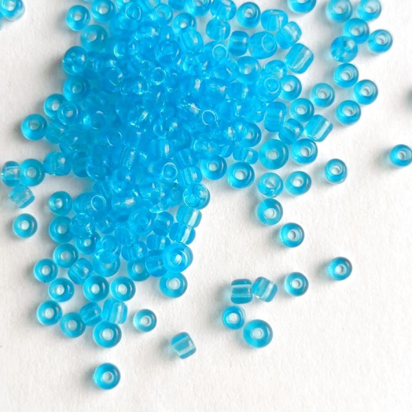 Бисер круглый 2 мм. (цвет: голубой 6)